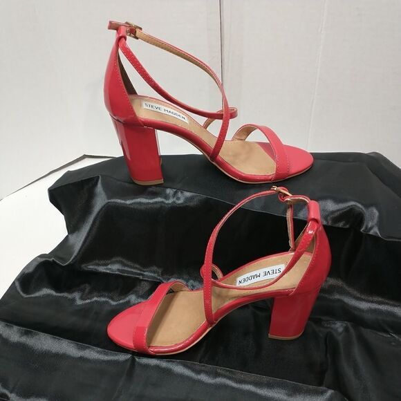Steve Madden Red Patent Leather Diamonde Strappy Heels Size 7M - Picture 3 of 11